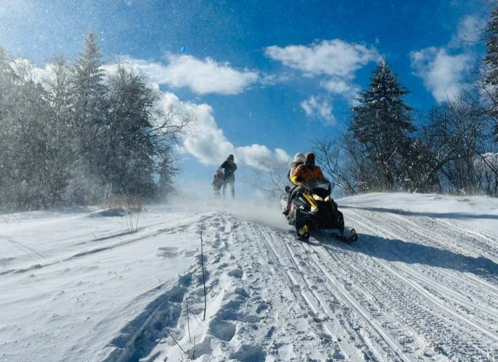 雪岭雪地摩托 雪岭雪地摩托